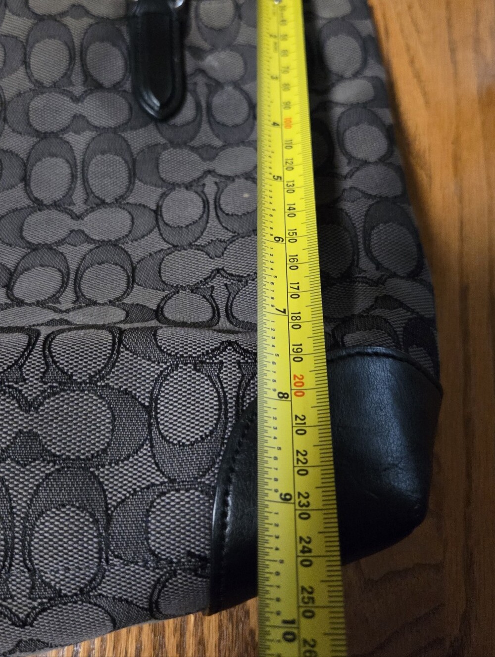 Coach Shoulder Bag - Picture 6 of 9